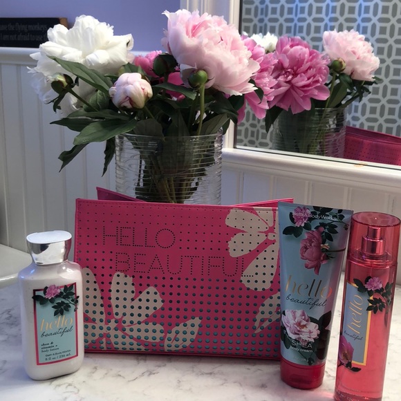 Bath & Body Works Other - Bath & Body Works Hello Beautiful Fragrance Set